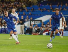 IM体育在线注册-切尔西前锋比分助攻，展现团队合作的简单介绍