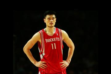 IM体育动画直播通道-绿茵场上的两极，孙兴慜的存在感艺术与巴西对巴萨的战术压制