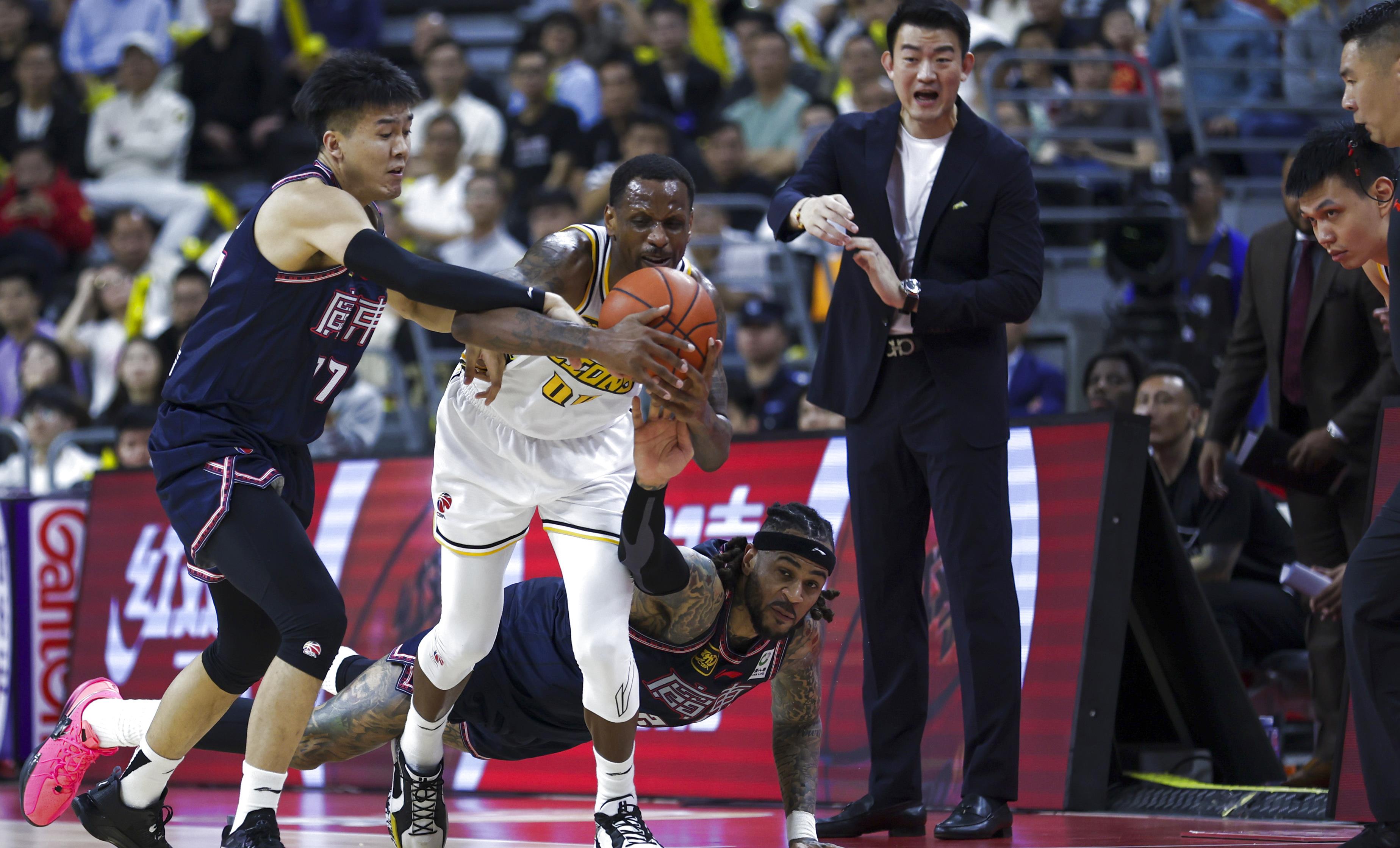 IM体育网页版登录入口-内地篮球职业联赛激烈比拼，战罢全场尽兴的简单介绍