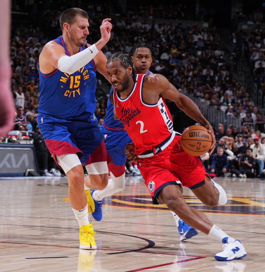 IM体育官网-太阳队击败掘金占得先机，西部半决赛赛局激烈的简单介绍