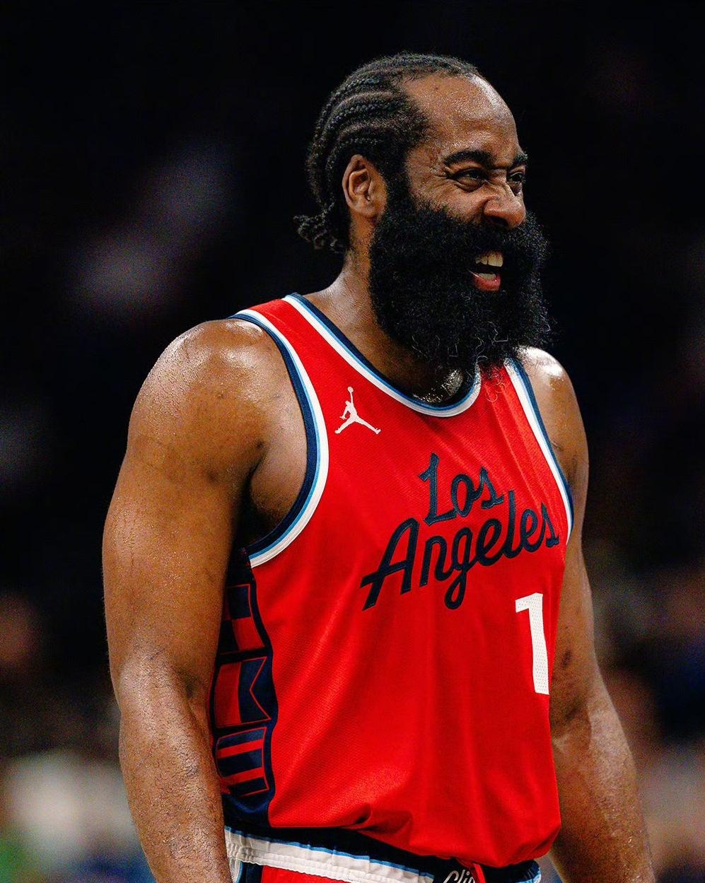 IM体育在线注册-独行侠险胜广州队，哈登刷新纪录