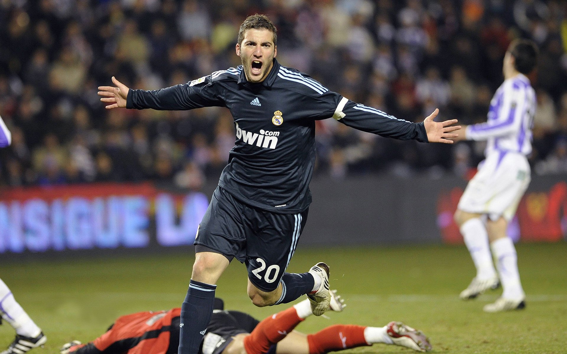 IM体育社区互动入口-森林狼掀翻奇才，小贾伦在意甲焦点战接管比赛