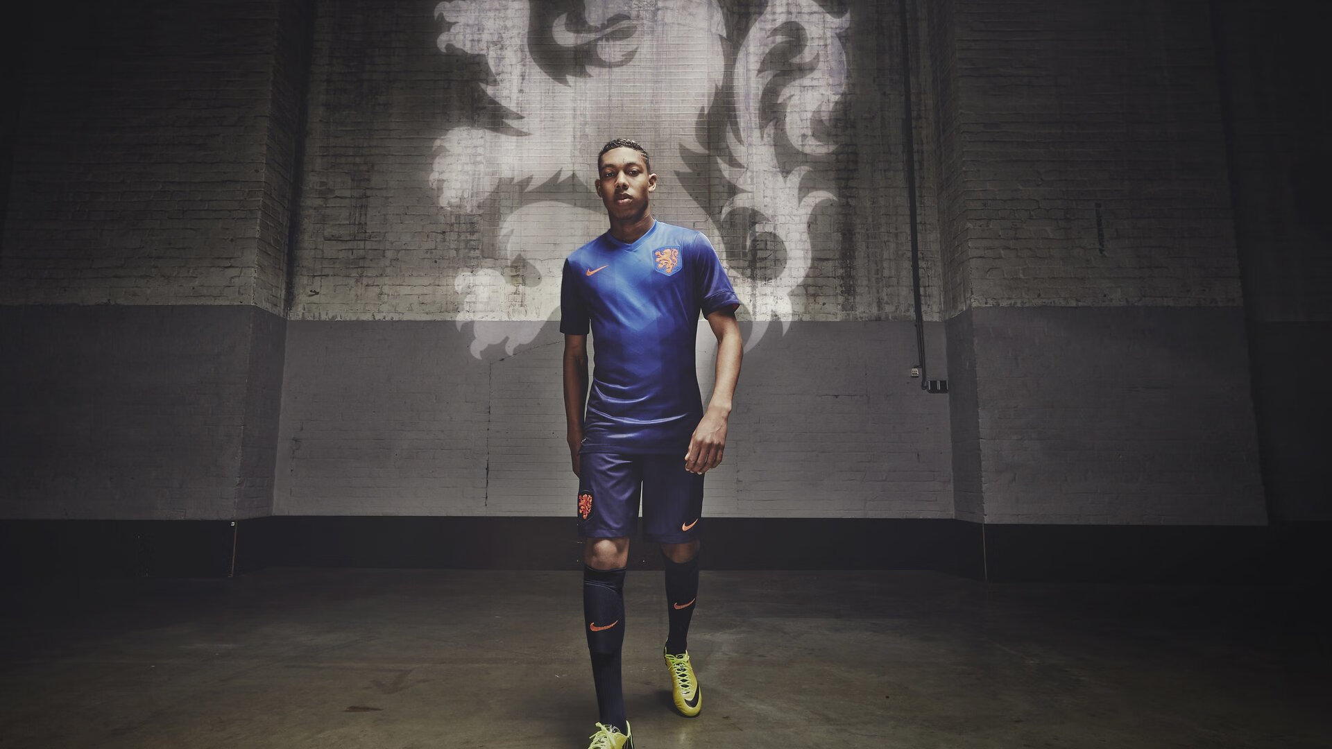 IM体育-卢卡库全场最佳无争议，波兰争冠战险胜洪都拉斯