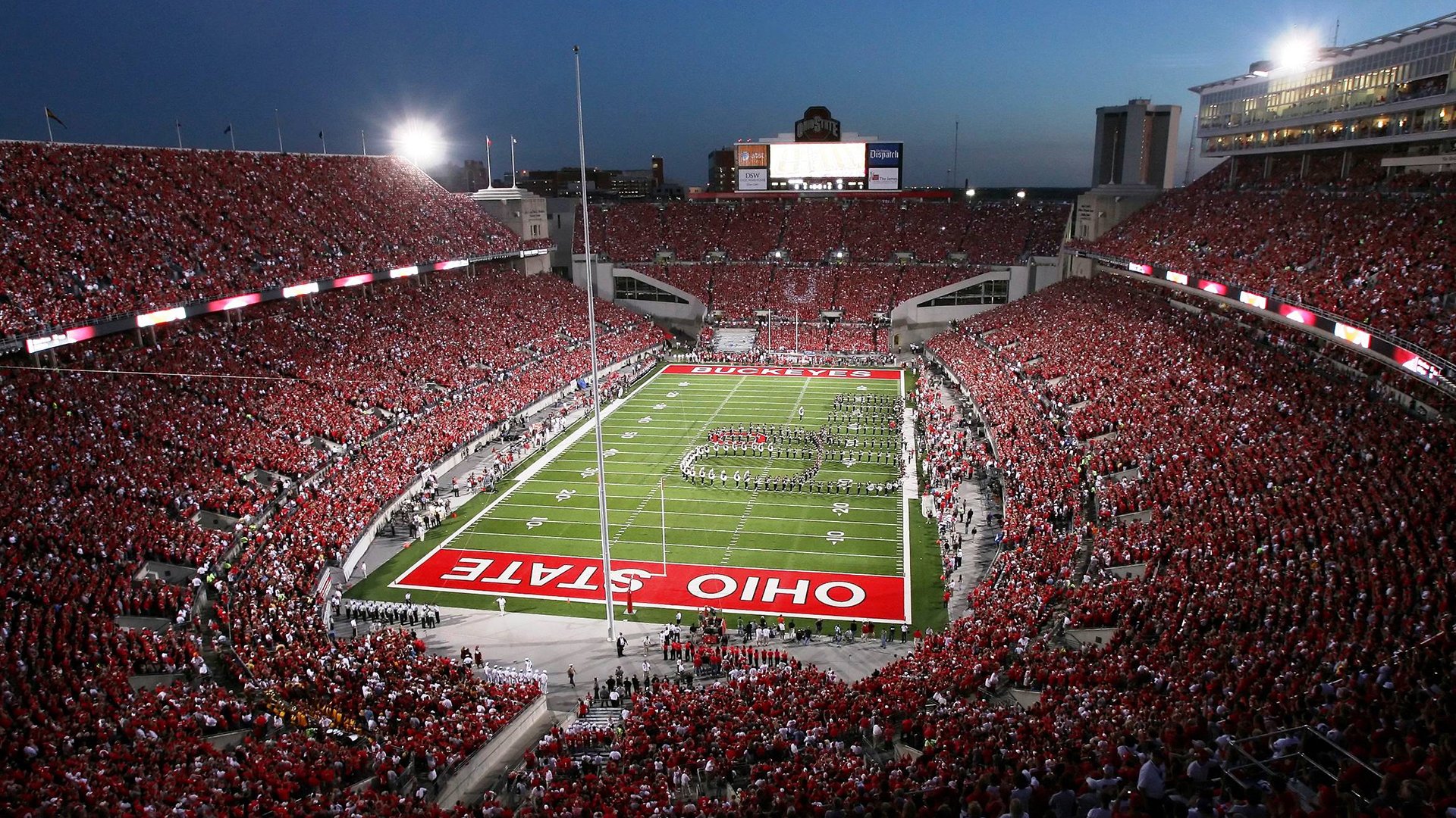 IM体育官网入口-英超争冠焦点战，西班牙式传控碾压芬兰，战术革命如何重塑现代足球？